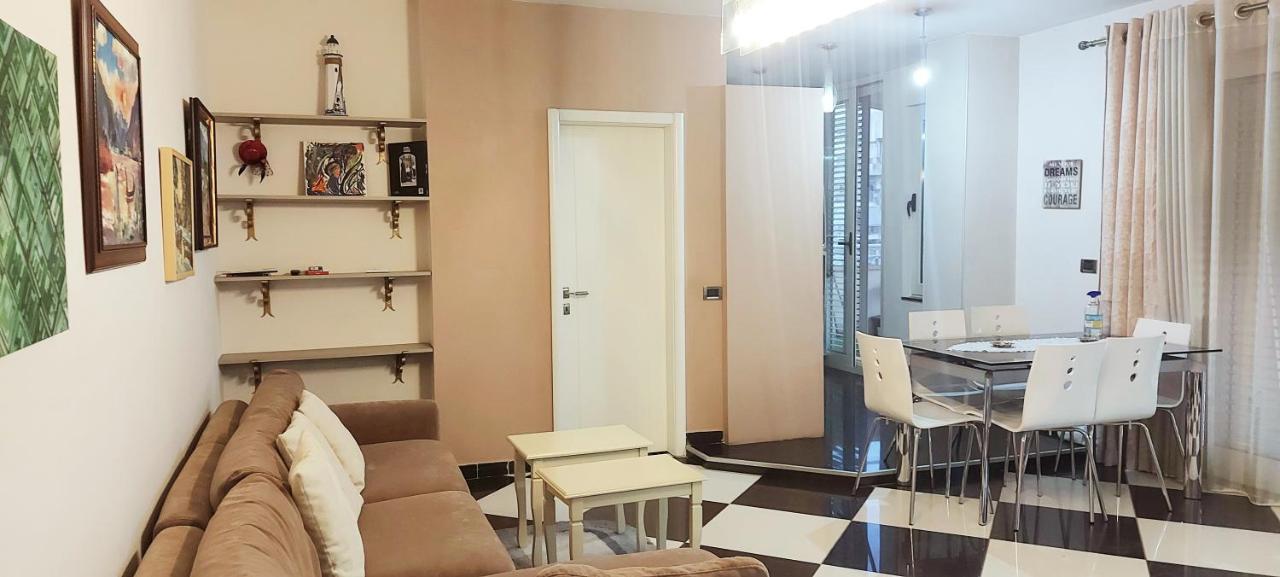 Lovely Apartment In Heart Of Tiranë Eksteriør bilde
