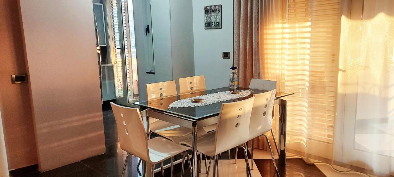 Lovely Apartment In Heart Of Tiranë Eksteriør bilde